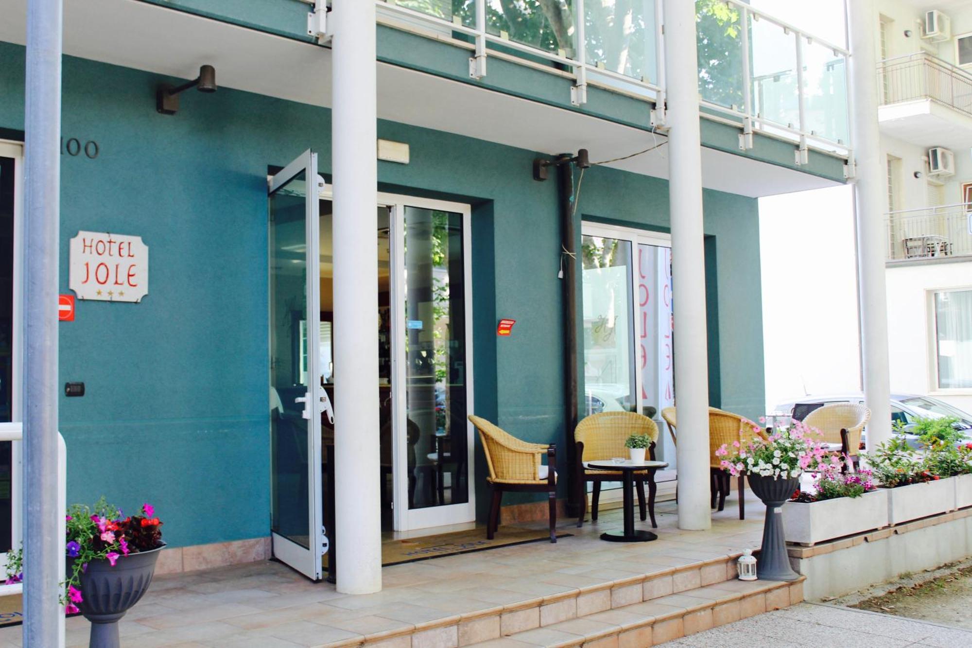 Hotel Jole Чезенатико Экстерьер фото